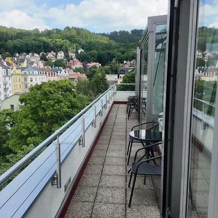 Kralovska Vyhlidka * Karlovy Vary